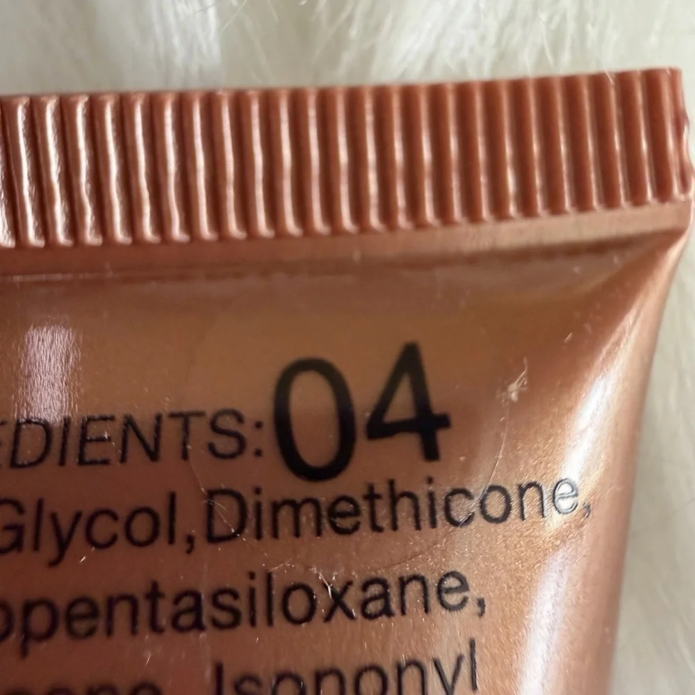 🩷5/$10 Illuminator Liquid Foundation - Brown